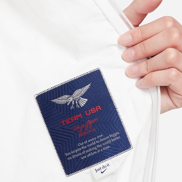 Very Rare USA Nike Team USA Windrunner
Women's Medal Stand Jacket - Picture 15 of 15